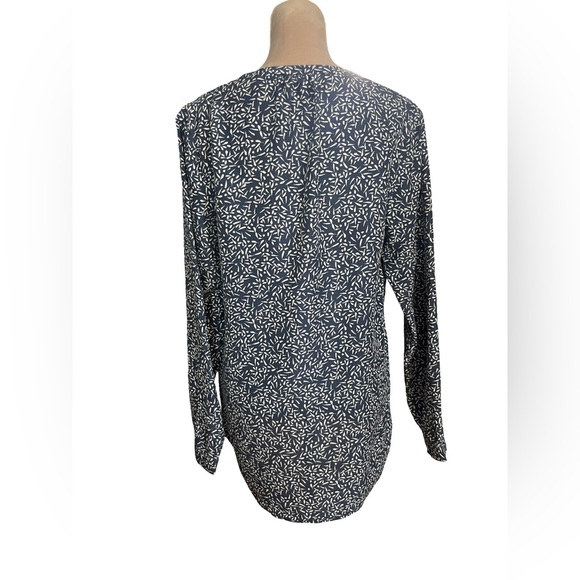 Garnet Hill Navy and White Silk Popover Blouse Size 12 - Picture 5 of 10